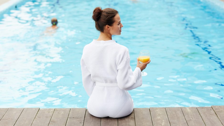 Ghid pentru îngrijirea pielii după o zi la piscină